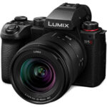 Panasonic Lumix S5 II – Cámara sin espejo con objetivo 20-60 mm